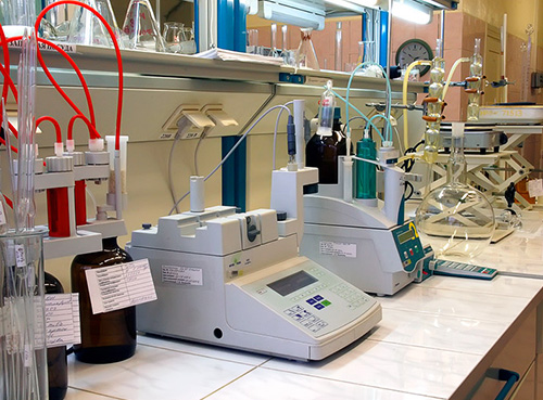 Тестируем каждую нашу партию в лаборатории